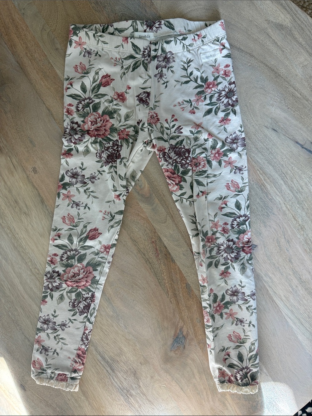 NEWBIE Stretch Leggings